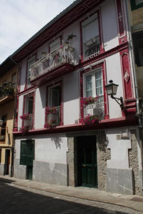 La Casa Roja de Saioa